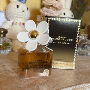 Marc Jacob’s Daisy Eau So Intense Eau de Parfum 3.3 oz